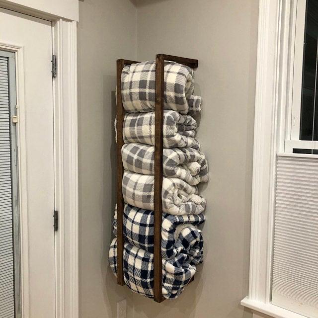 Farmhouse Rustic Blanket Holder: Wall Mounted Wood Quilt Rack for Throws & Towels